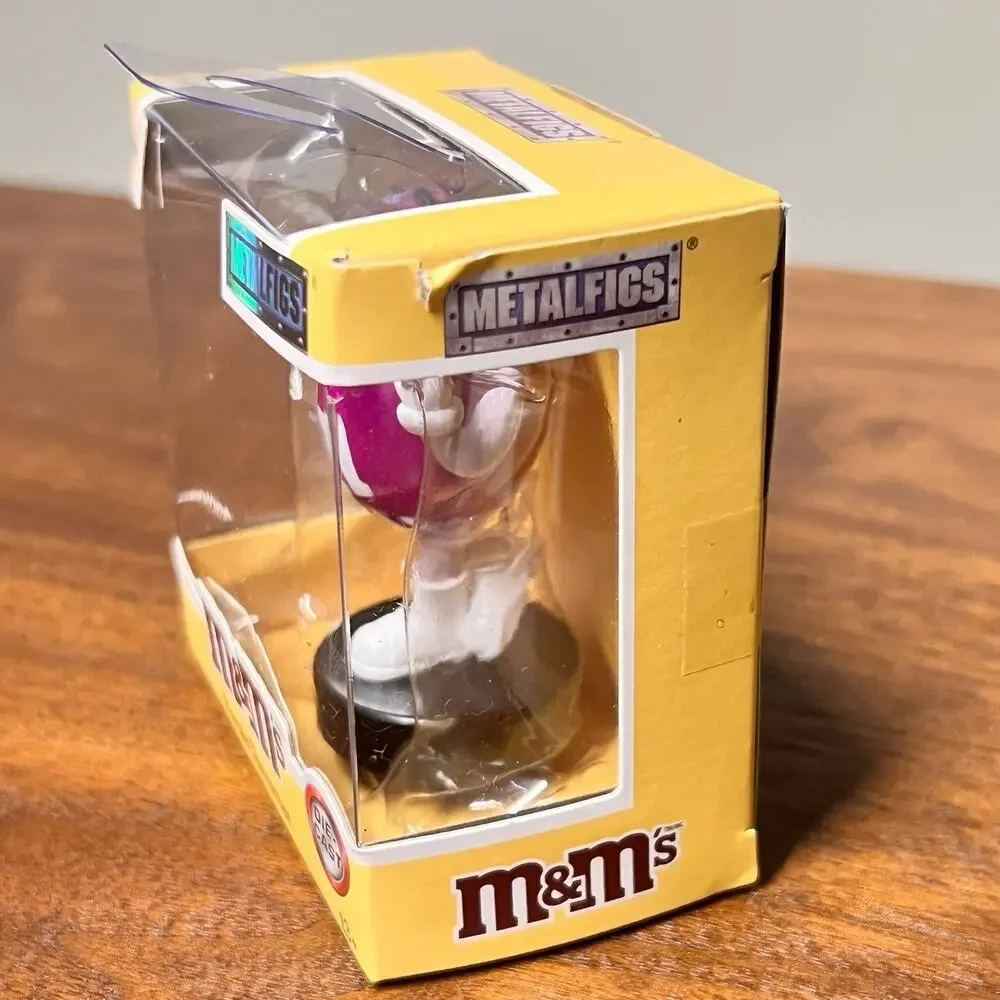 M&MS small damage